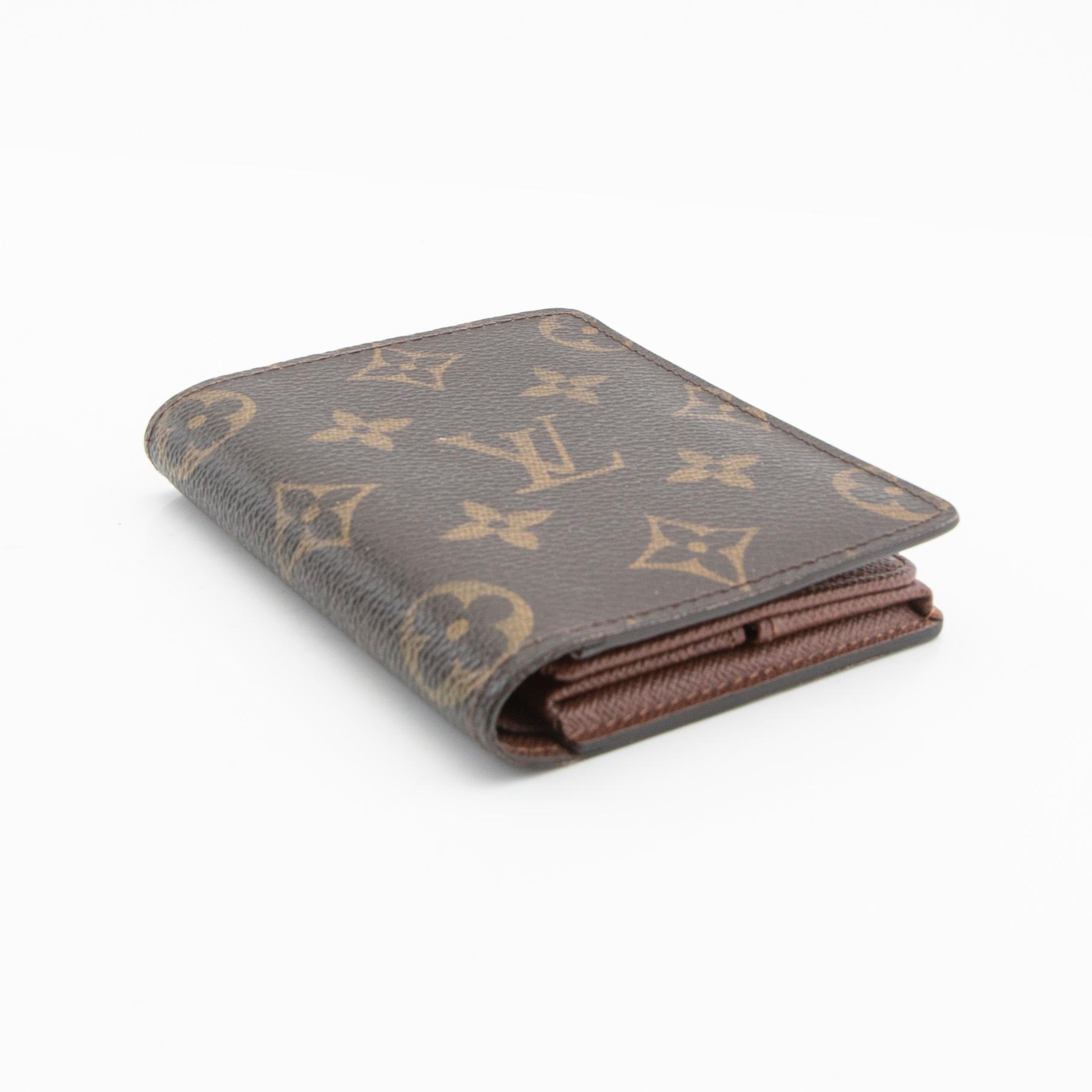 Louis Vuitton, wallet.