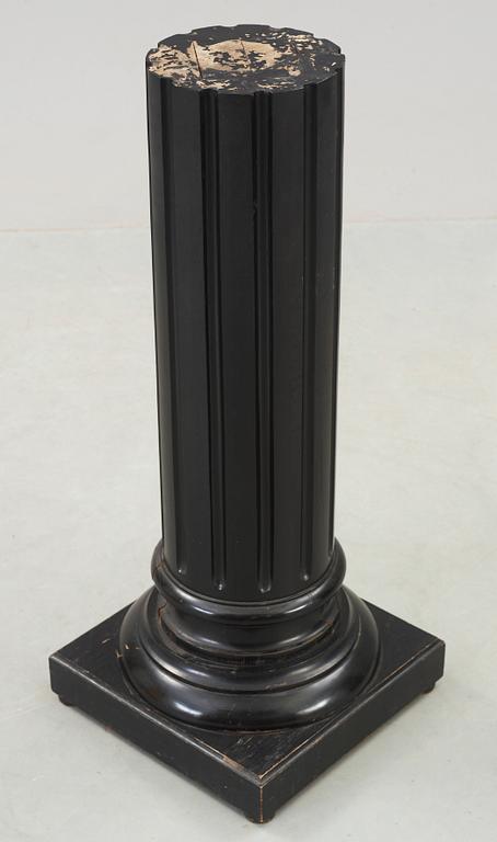 PIEDESTAL, 1900-talets första hälft.