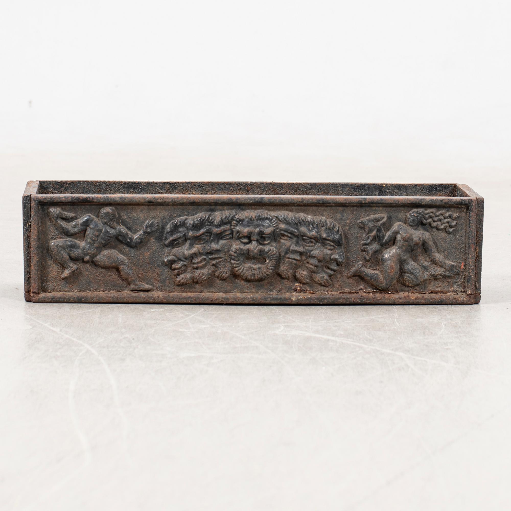 Anna Petrus, "Blomlåda Nr 1", Näfveqvarns bruk.