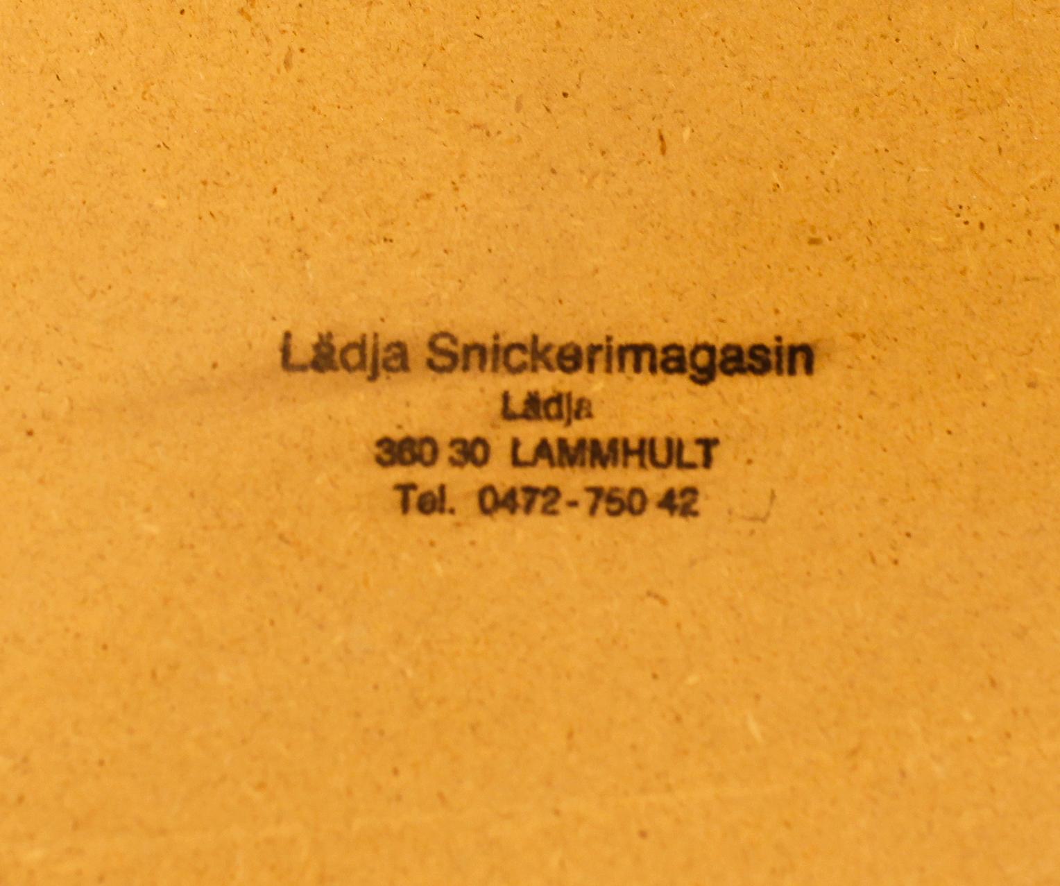 KAKELUGNSSKÅP, Lädja snickerimagasin, 1900-talets slut-.