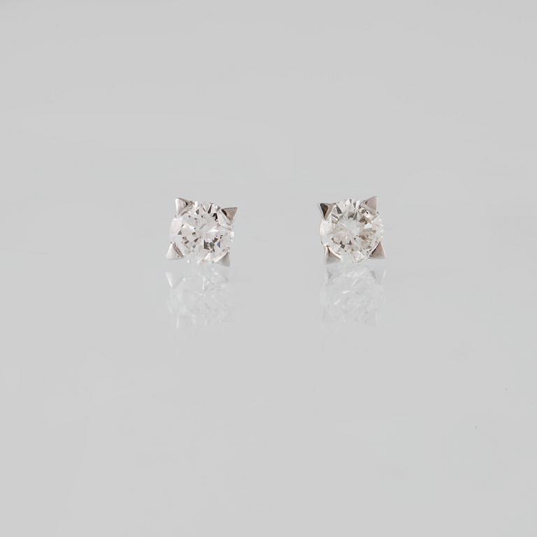 ÖRHÄNGEN, 18K vitguld med briljantslipade diamanter ca 1.14 ct. Vikt 1,4 gram.