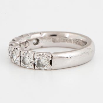 An Engelbert brilliant-cut diamond ring.