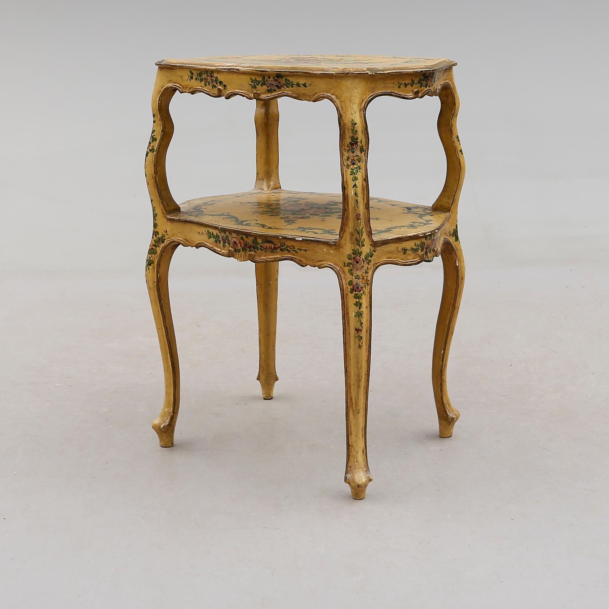 BORD, rokokostil, Italien, 1900-talets första hälft.