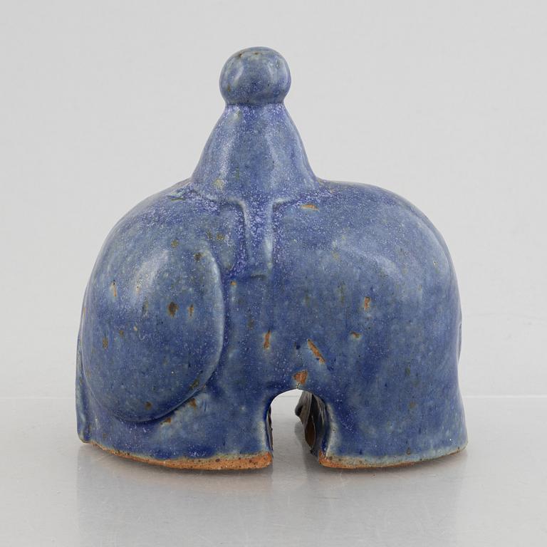 Ulla Kraitz, a stoneware sculpture, own studio, Fogdarp.