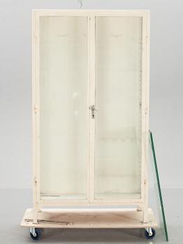 LÄKARSKÅP, 1900-tal.