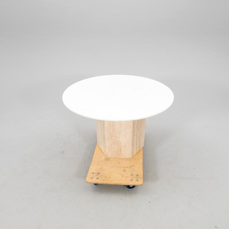 Matbord sent 1900-tal/2000-tal.