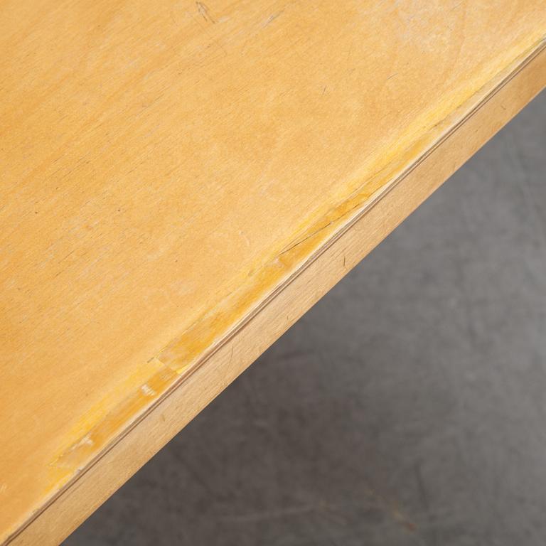 Alvar Aalto, a birch dining table, Artek, Finland, mid 20th Century.