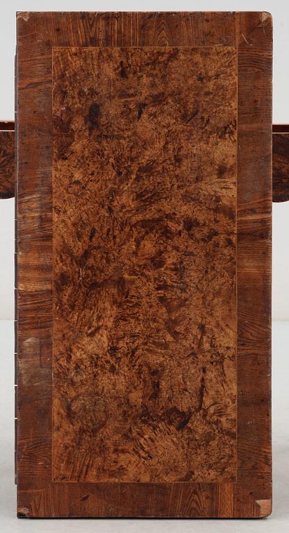SPELBORD, av Jacob Sjölin (mästare i Köping och Kungsör 1767-1785). Rokoko.