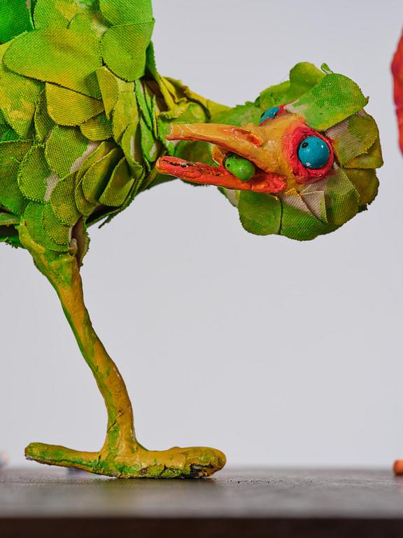 Nathalie Djurberg & Hans Berg, "A Thief Caught in the Act (Flock of Birds)".