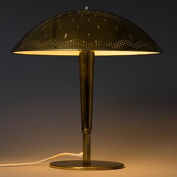Paavo Tynell, Bordslampa, modell 5061, Idman 1900-talets mitt.