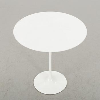 EERO SAARINEN, sidobord, "Tulip", Knoll International, brickmärkt.