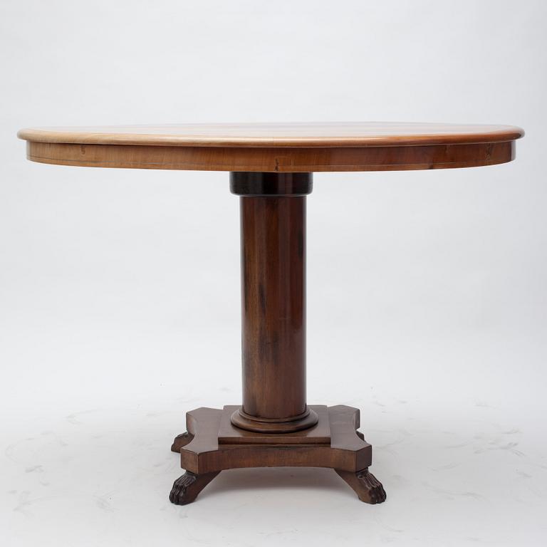 BORD, biedermeier, 1800-talets första hälft.