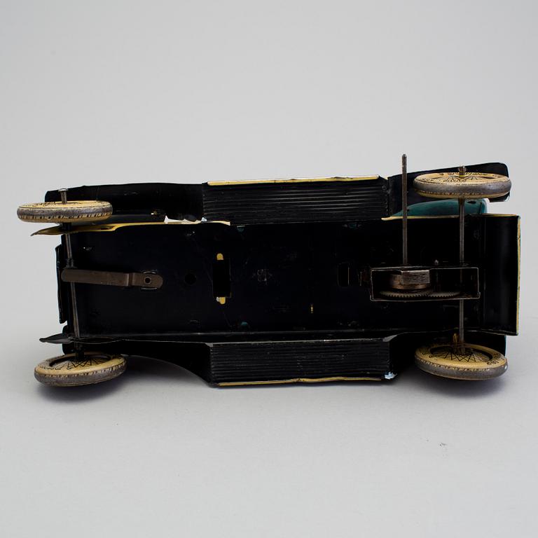 A tinplate Tipp & Co limousine 2730, Germany. Omkring 1930.