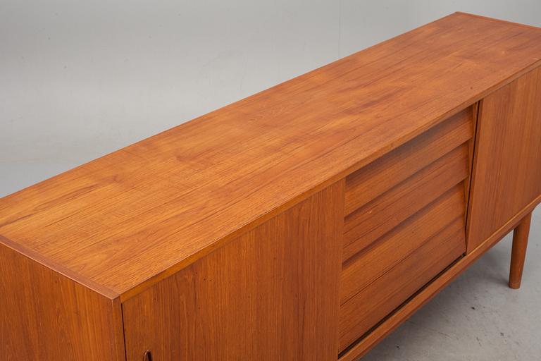 SIDEBOARD, Troeds Bjärnum "Trio", Nils Jonsson.