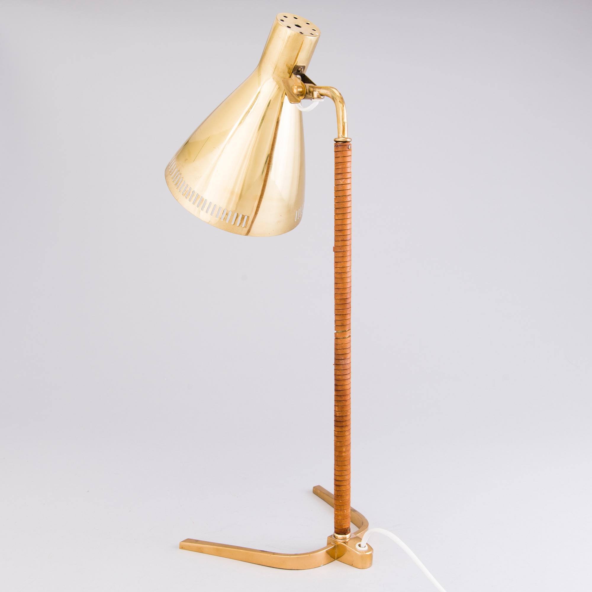 PAAVO TYNELL, pöytävalaisin, malli 9224, Idman 1900-luvun puoliväli.