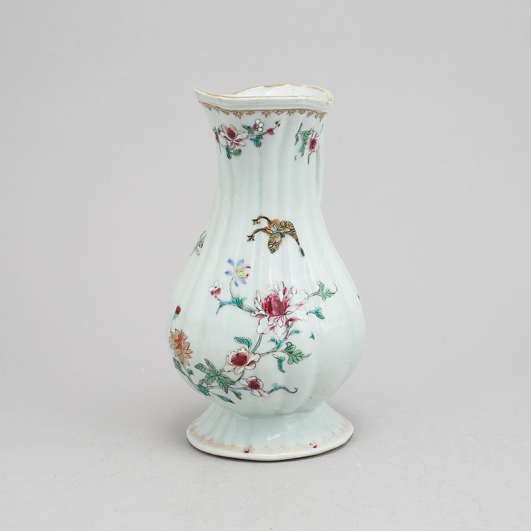 A Chinese famille rose porcelain ewer, Qing dynasty, Qianlong (1736-1795).