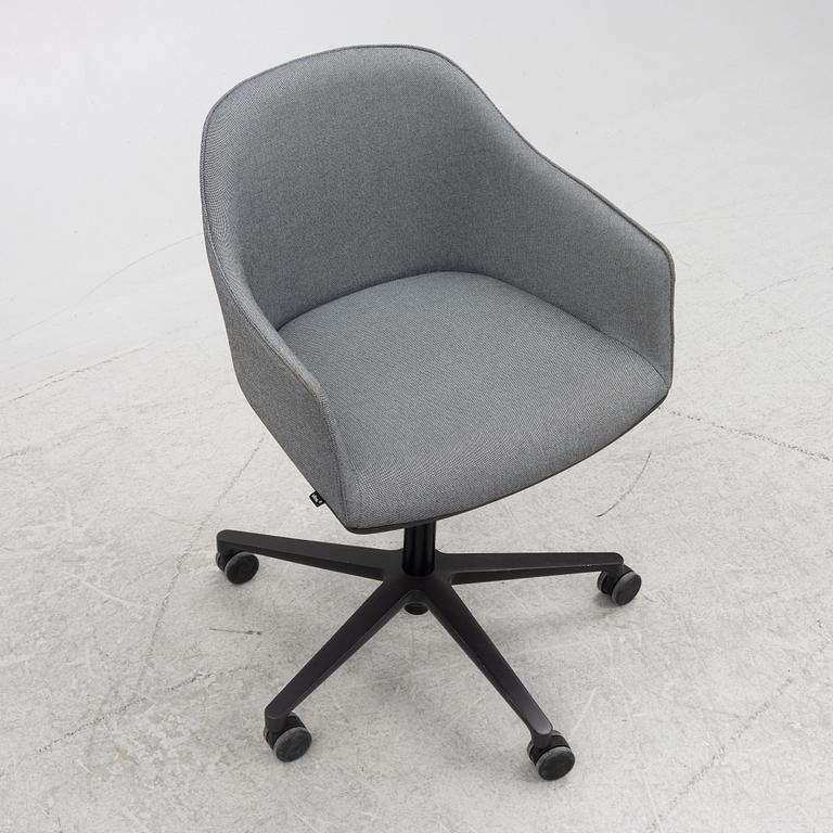 Ronan & Erwan Bouroullec, a 'Softshell Chair' desk chair, Vitra, 2015.