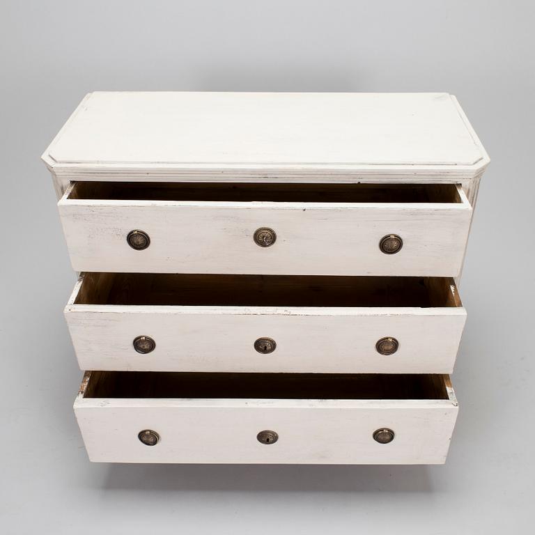 A Gustavian style chest of drawers, early 20th century.