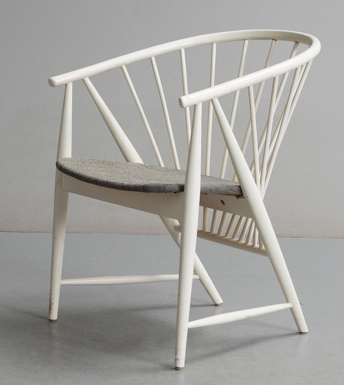 KARMSTOL "Solfjädern". Sonna Rosén, Nässjö Stolfabrik, Formgiven 1948.