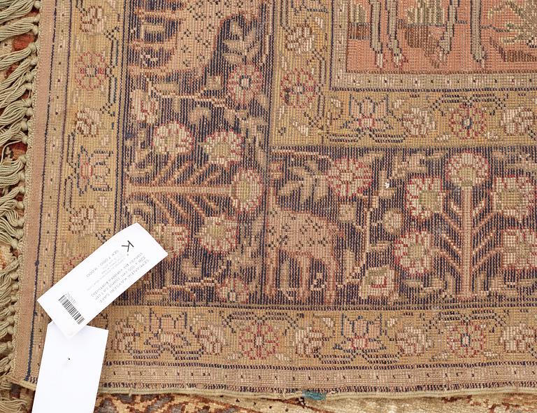 SEMI-ANTIQUE KAYSERI SAFF. 328 x 105 cm. (plus 1 cm flat weave at each end).