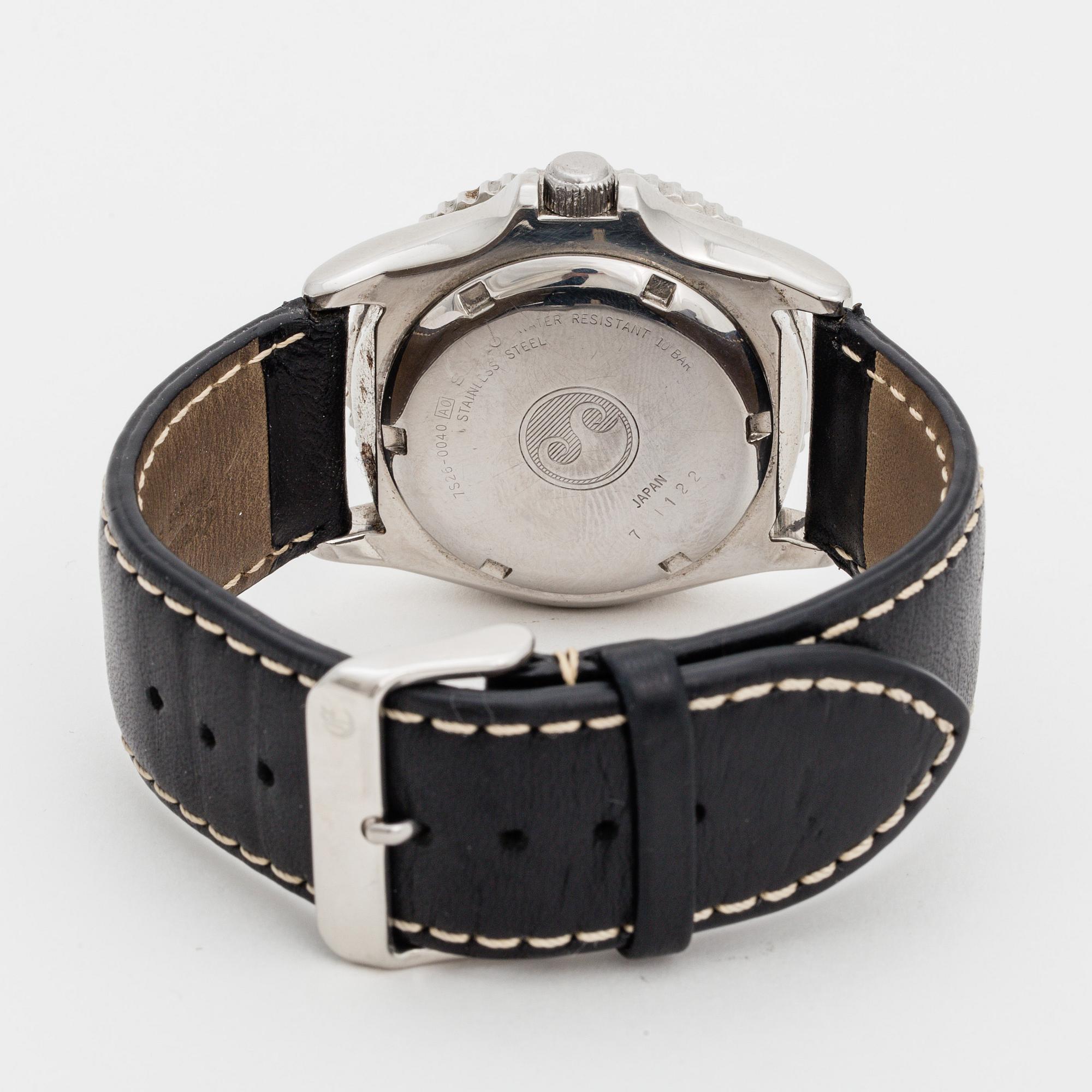 Seiko water resistant 10 bar shop