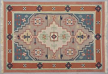 MATTA, Kelim, troligen Azerbadjan, 196 x 140 cm.