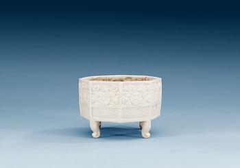 A blanc de chine censer, Qing dynasty, Kangxi (1662-1722).