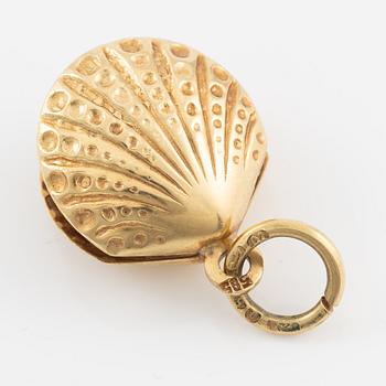 Pendant, in the shape of a shell, 14K gold with a pearl.