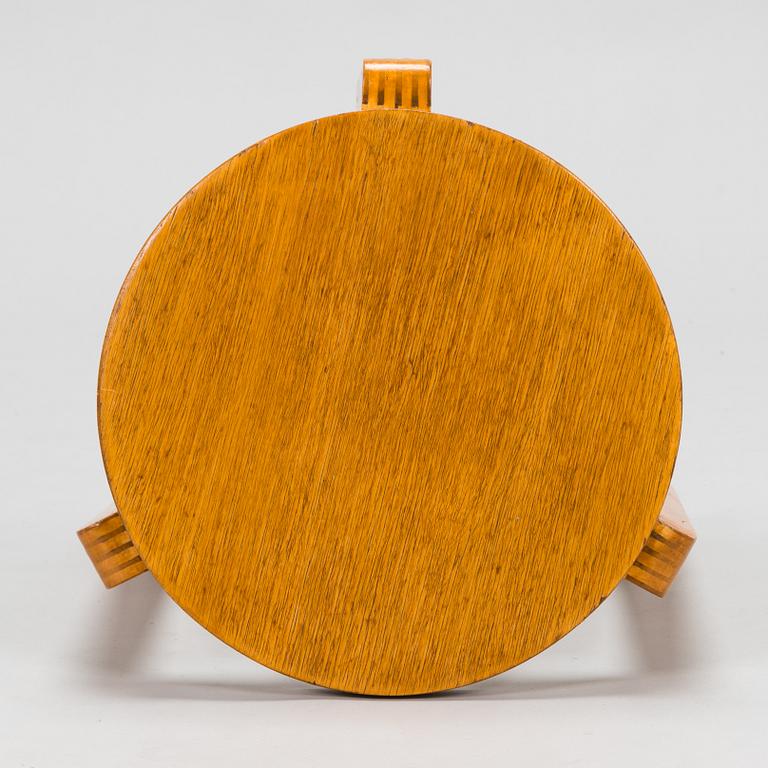 Alvar Aalto, pall, modell 60, for O.Y. Huonekalu- ja Rakennustyötehdas A.B. 1940-tal.