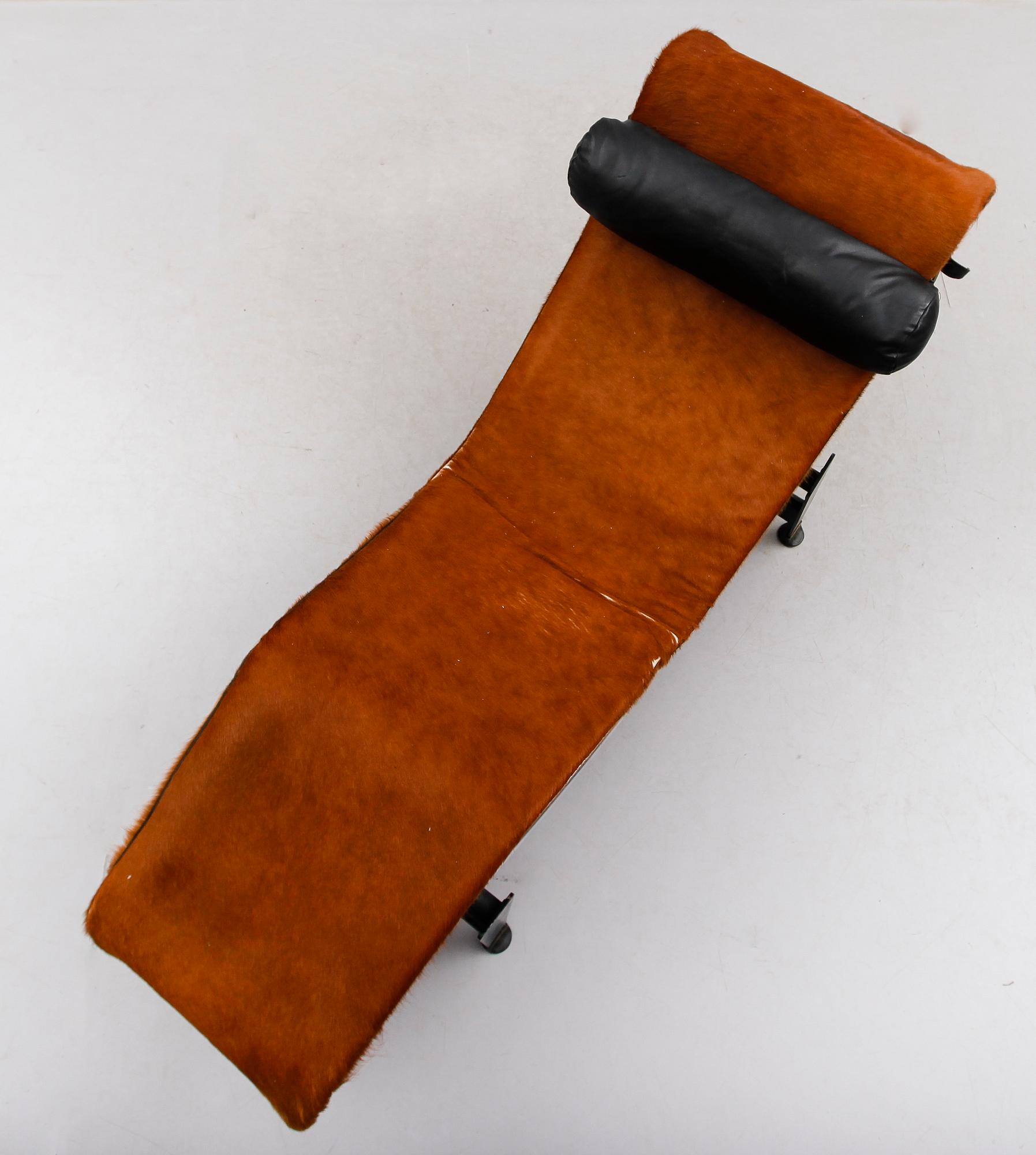 VILSTOL, "LC 4", Le Corbusier, Pierre Jeanneret & Charlotte Perriand, Cassina, Italien, 1900-talets andra hälft.
