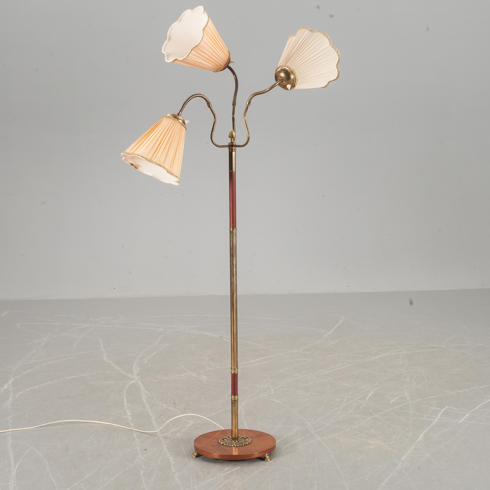 GOLVLAMPA, 1940-tal.