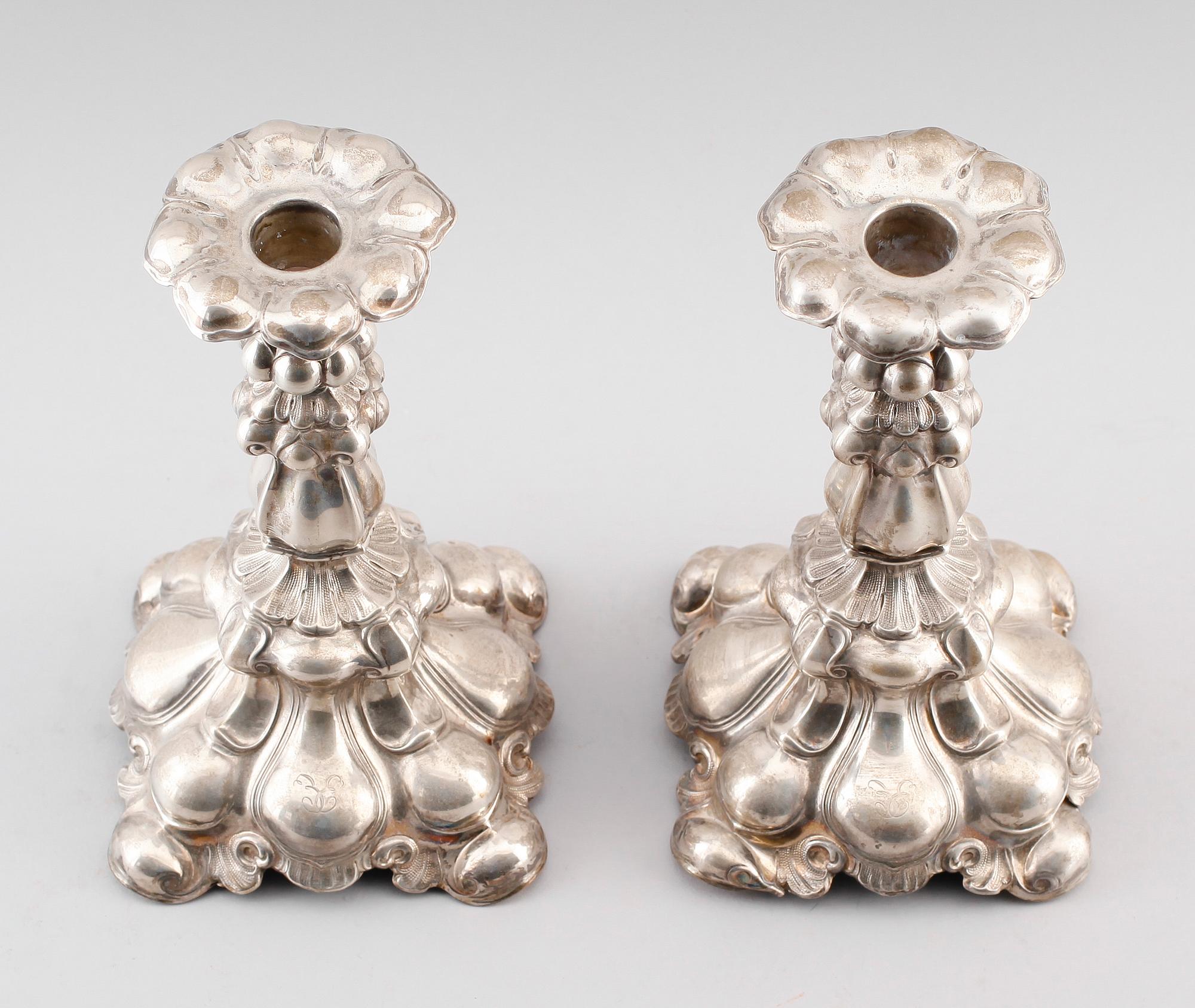 LJUSSTAKAR, 1 par, silver, C G Hallberg, Stockholm 1938 och 1941.