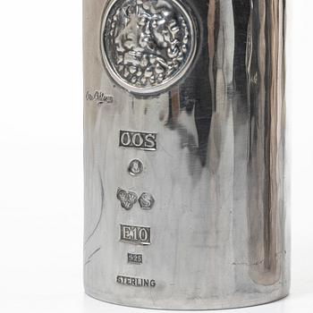 Olle Ohlsson, Three sterling silver beakers, Olle Ohlsson Silversmide, Stockholm 1979.