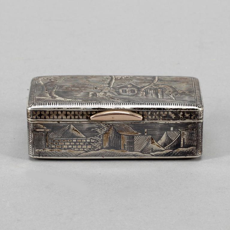 DOSA, silver, Ryssland, märkt H.A daterad 1834. 97 gram.