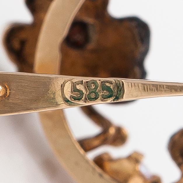 Örhängen, 14K guld och silver, rosenslipade diamanter och odlade pärlor. Ryssland.