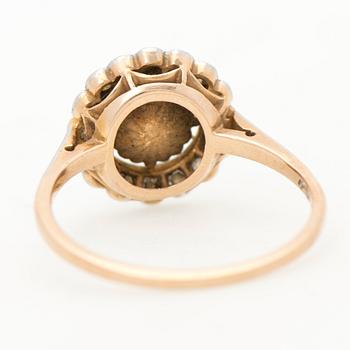 RING, odlad pärla, gammalslipade diamanter, 18K guld. Helsingfors 1937.