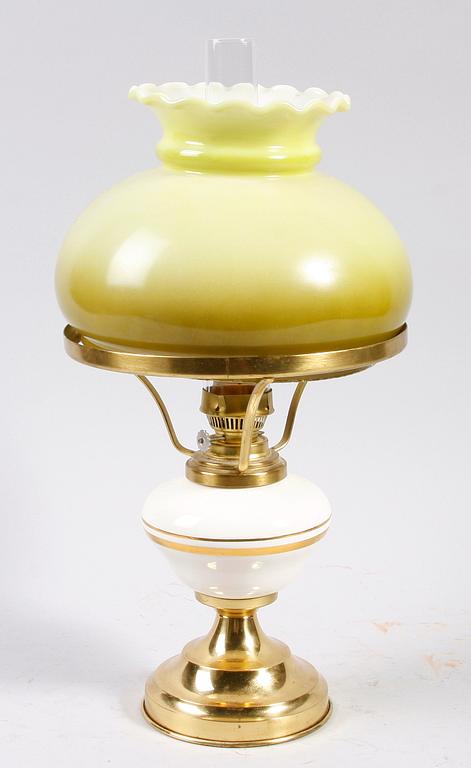 BORDFOTOGENLAMPA, 1900-tal.