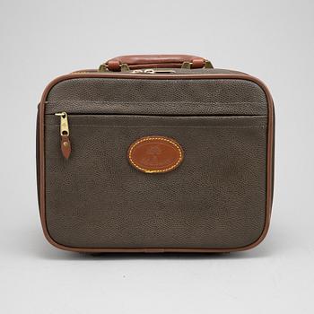Mulberry, a Scotch Grain beauty box.
