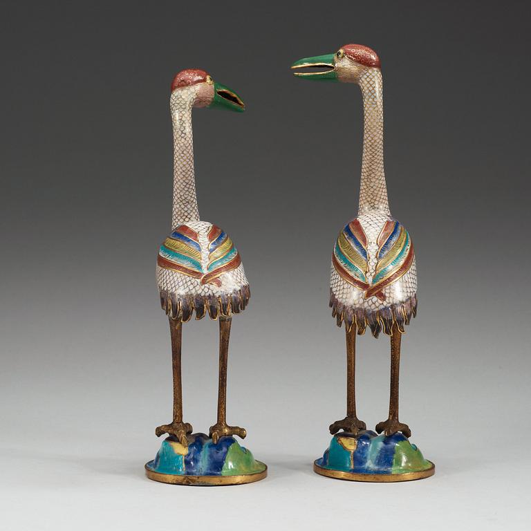 A pair of cloisonné cranes, Qing dynasty (1644-1912).