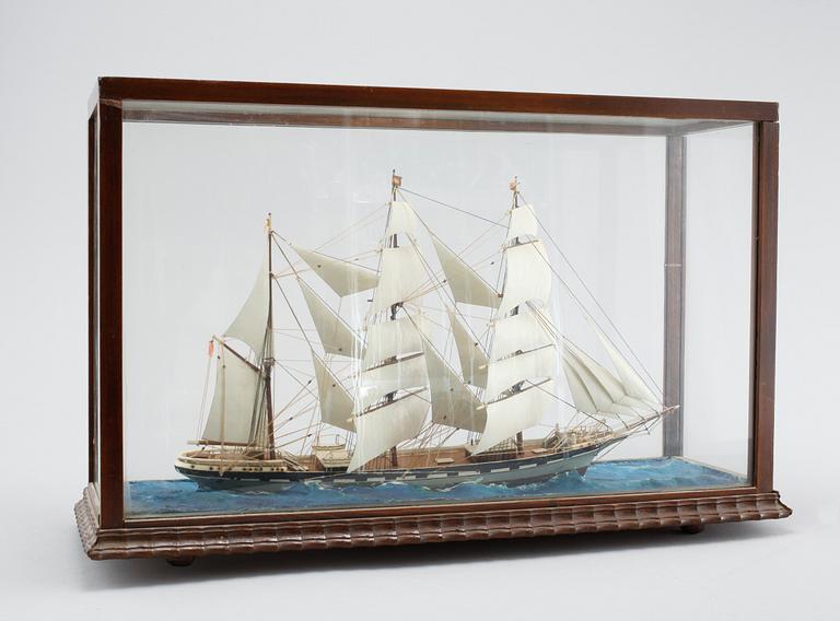 A ship model from around the year of 1900.