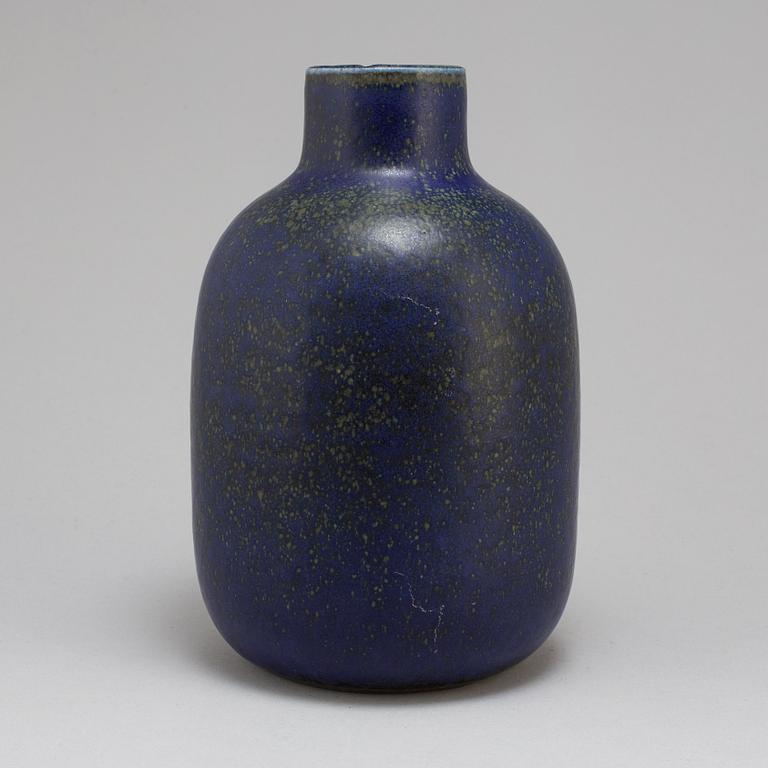 CARL-HARRY STÅLHANE, a unique stoneware vase, Rörstrand 1964.