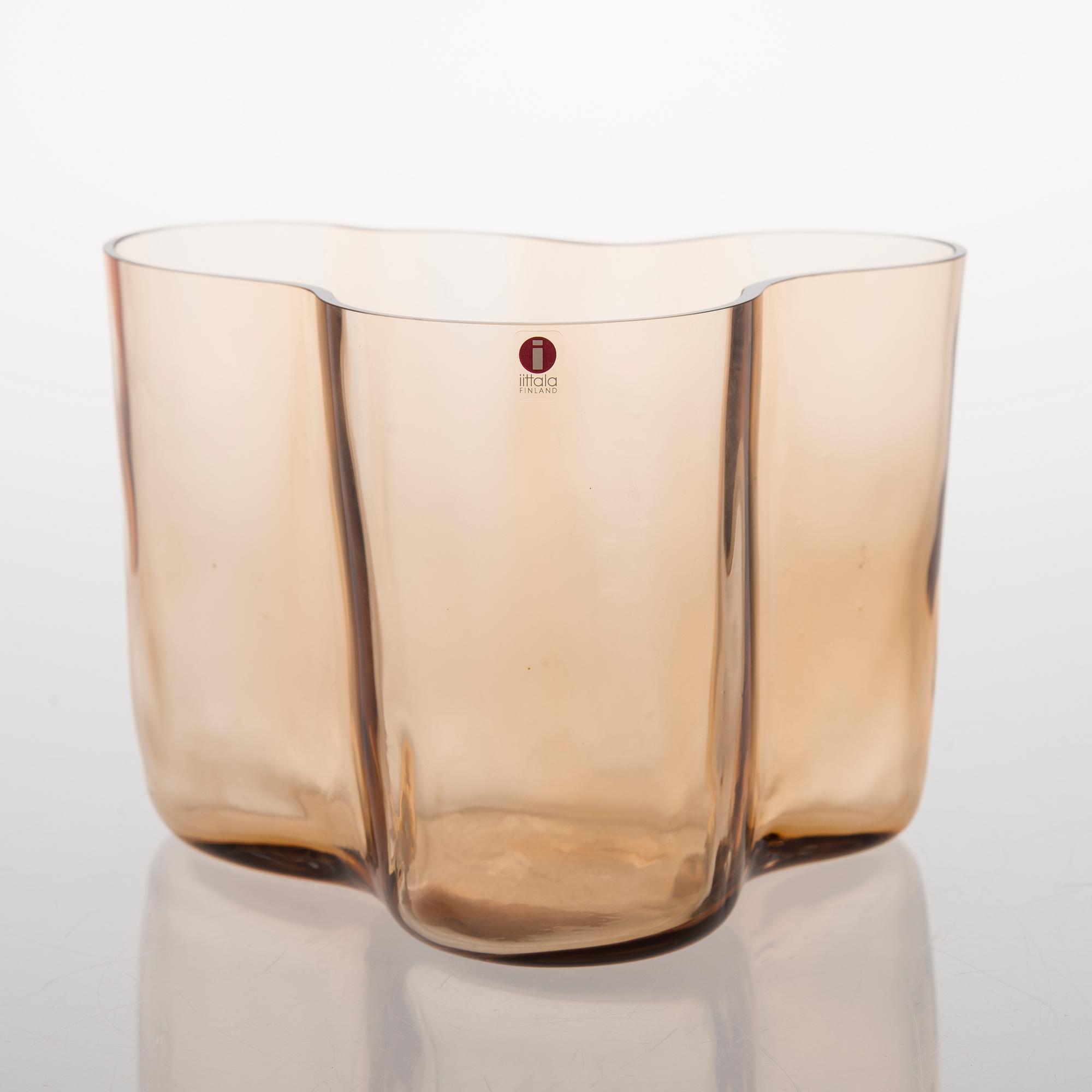 ALVAR AALTO, VAS, 'Savoy', glas, signerad Alvar Aalto Iittala 1936-1996.