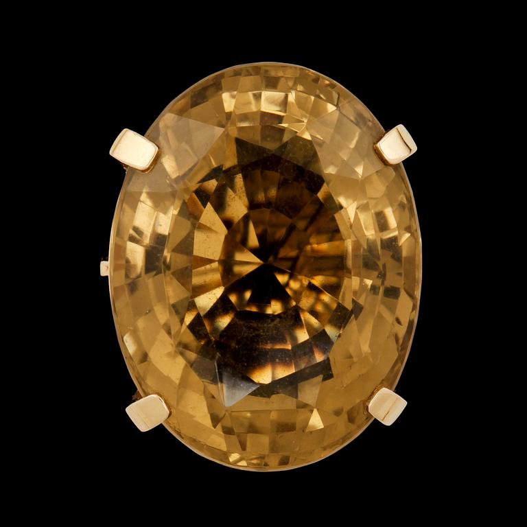 A 90.00 cts citrine cocktail ring.