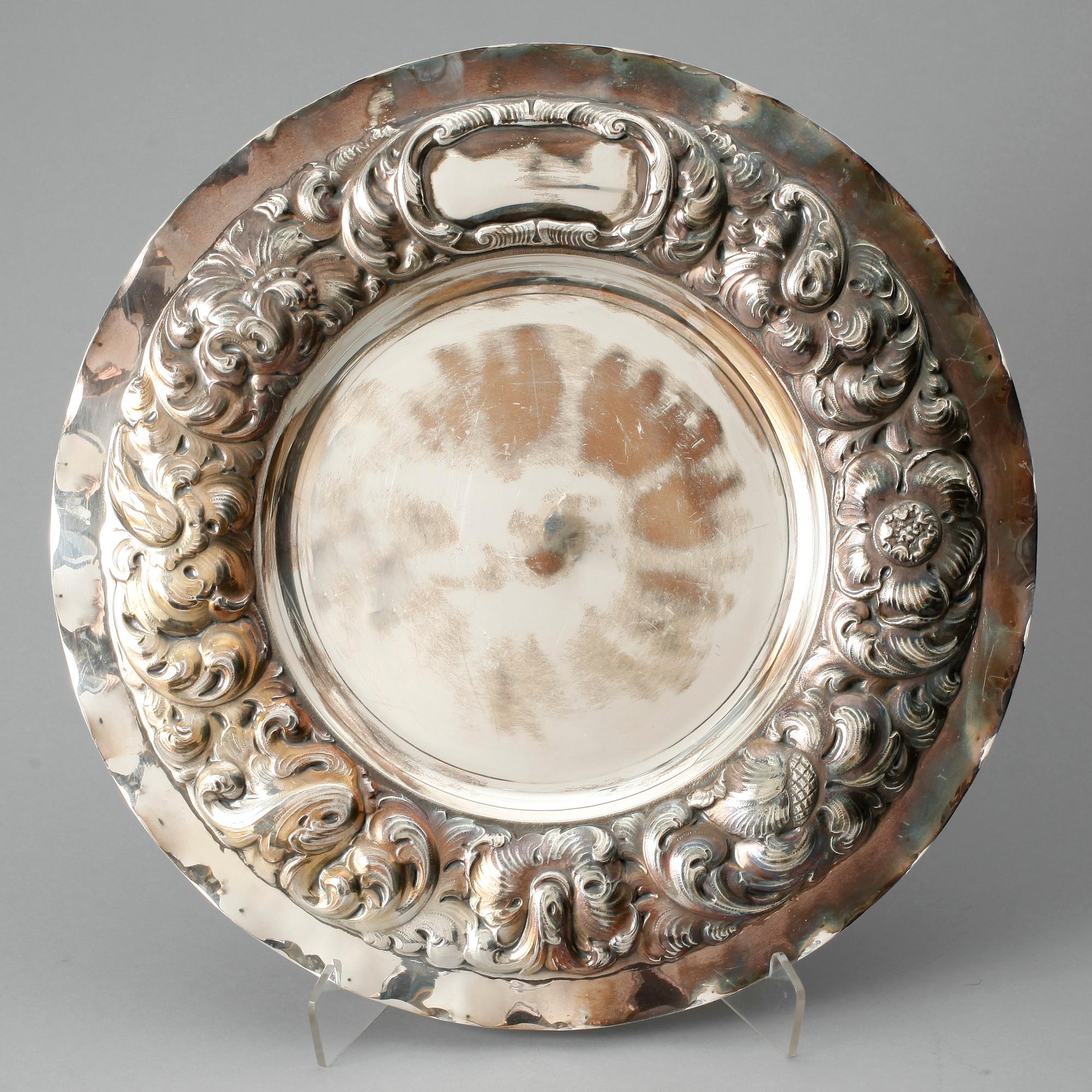 PRESENTERFAT, silver, CG HALLBERG, 1948, 897 gram.