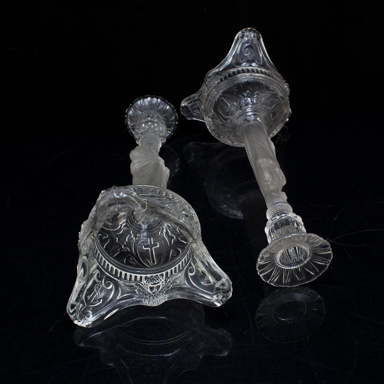 LJUSSTAKAR, ett par, pressglas, 1800-tal.