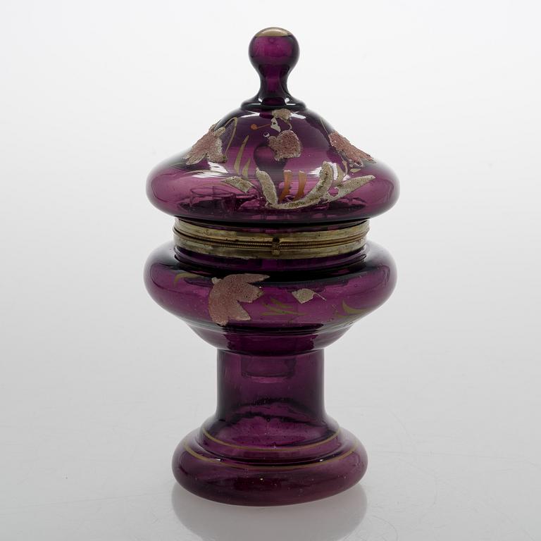 VODKASETTI, lasia, 1800-luvun loppua.