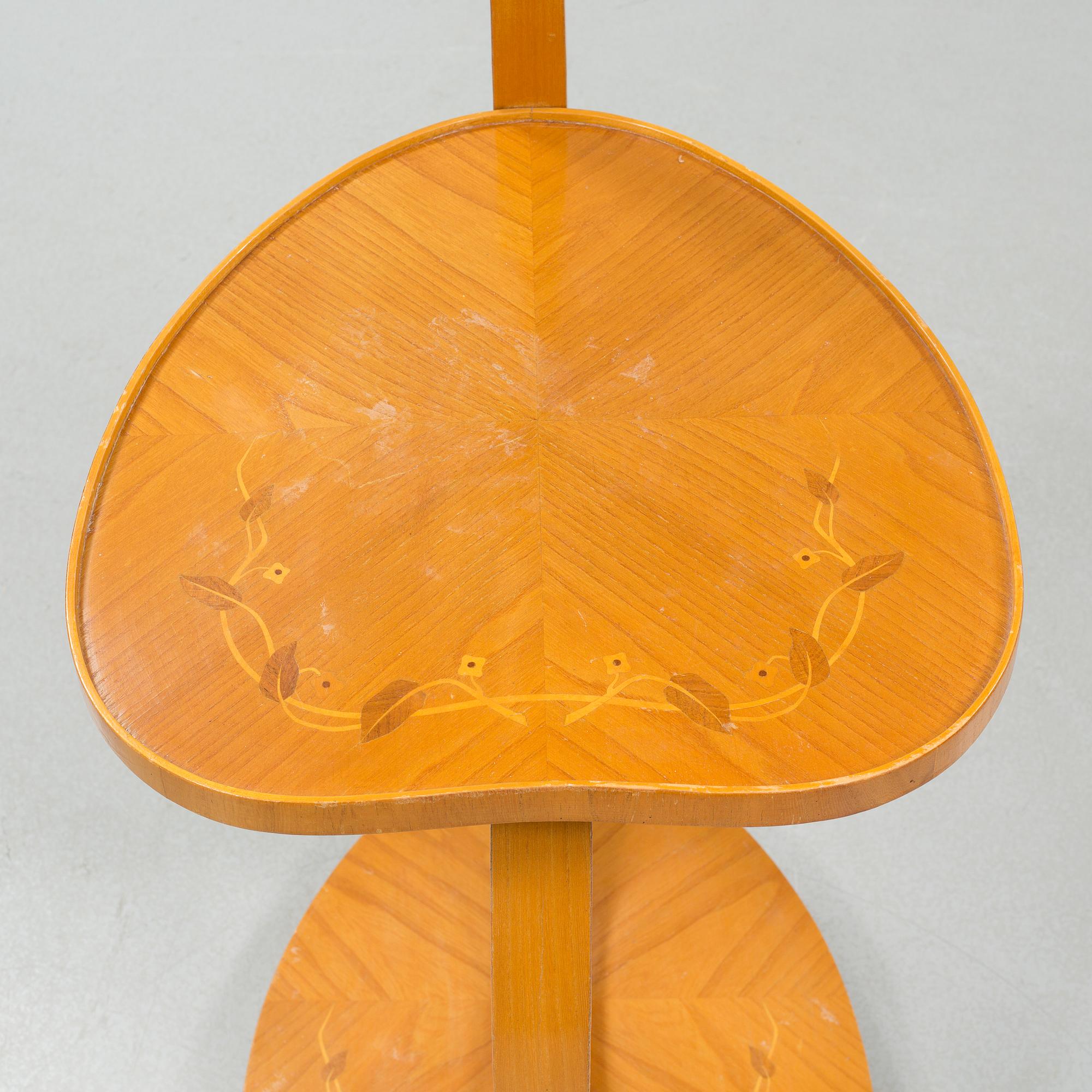 A 1940s a table light.