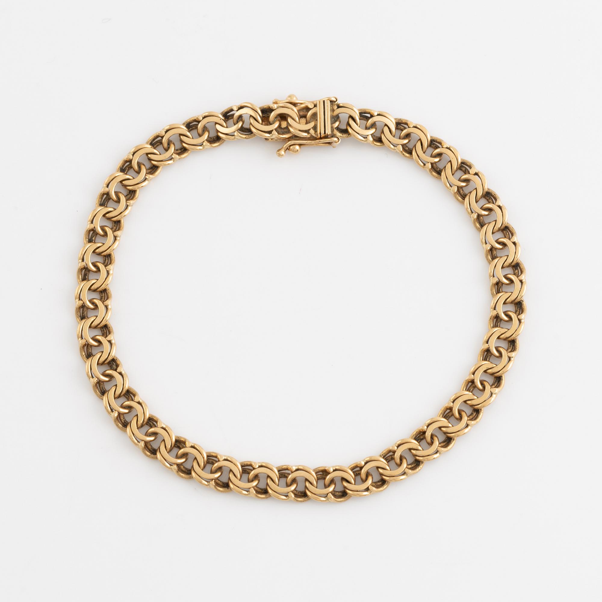18K gold bracelet.