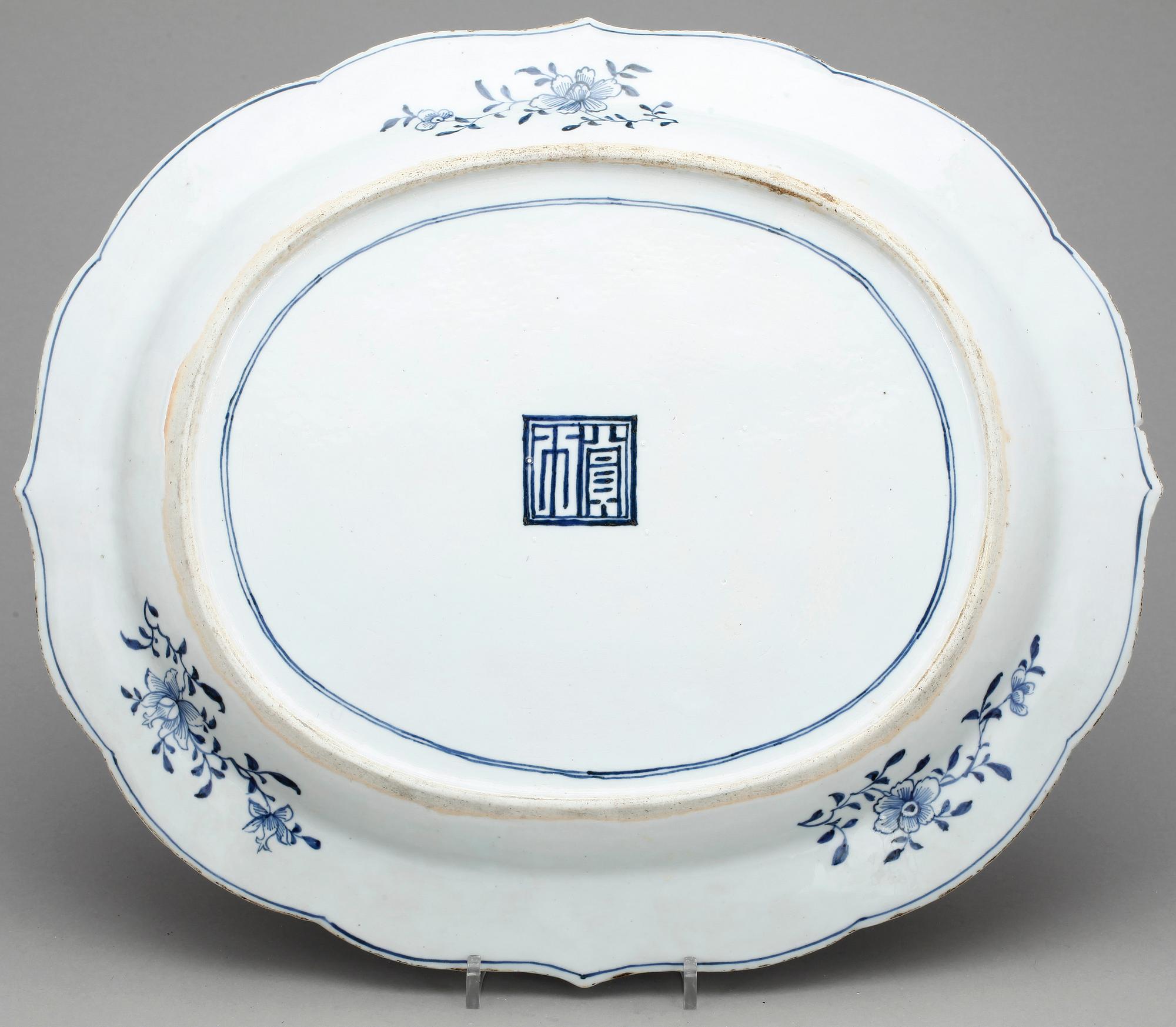 STEKFAT, porslin, Kina, Qianlong (1736-1795).