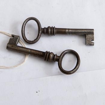 A Swedish oak desk cabinet around 1800.